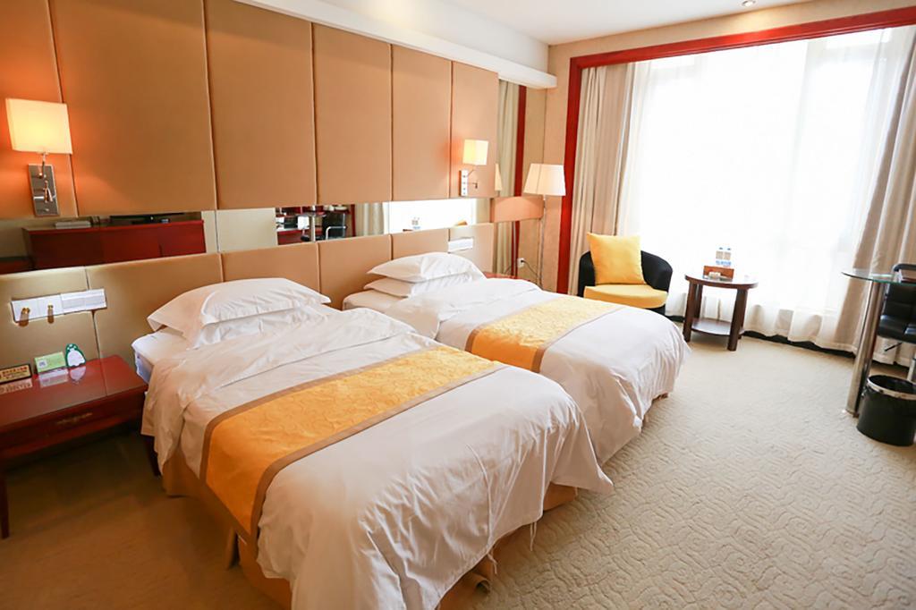 Habour Plaza Hotel Чаоджу Стая снимка